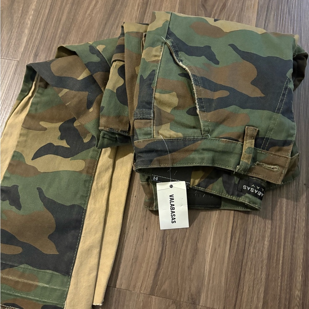 VALABASAS Kids Camouflage Jeans